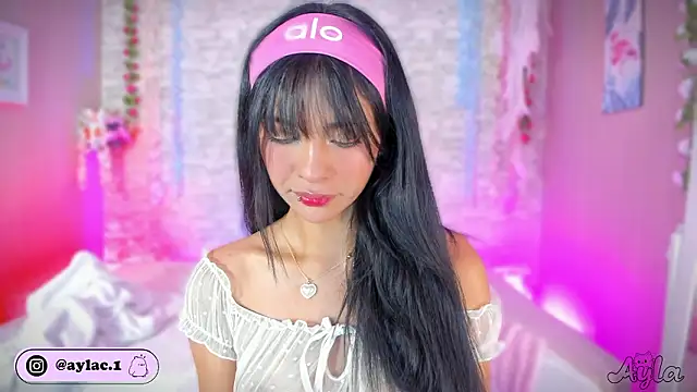 ayla lux online show from March 24, 4:50 am