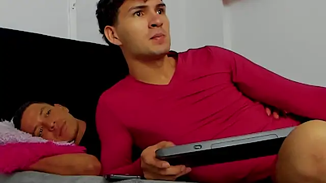 camilo model online show from May 13, 12:30 am