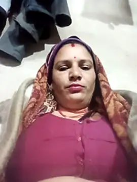 Hot hiuj online show from January 31, 7:45 pm