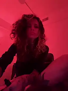 paranoidbimbo online show from March 4, 3:18 pm