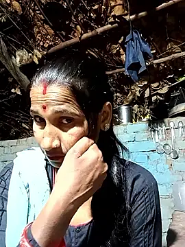 Hot bhi38 online show from May 5, 8:28 pm