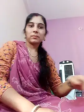 Snapshot of Hot_ree85 chatting on January 15, 6:40 am Hot ree85 online show from January 15, 6:40 am