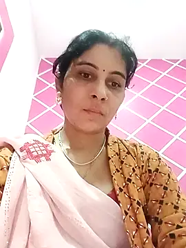 Snapshot of Hot_ree85 chatting on February 3, 5:49 am Hot ree85 online show from February 3, 5:49 am