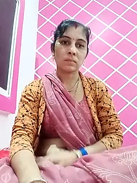 Snapshot of Hot_ree85 chatting on February 10, 4:38 am Hot ree85 online show from February 10, 4:38 am