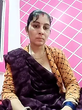 Snapshot of Hot_ree85 chatting on February 11, 4:50 am Hot ree85 online show from February 11, 4:50 am