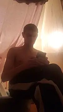 Snapshot of Alex_Will chatting on February 21, 12:28 pm Alex Will online show from February 21, 12:28 pm