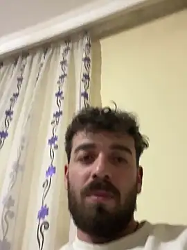 Snapshot of ibrm555 chatting on February 11, 8:36 pm ibrm555 online show from February 11, 8:36 pm