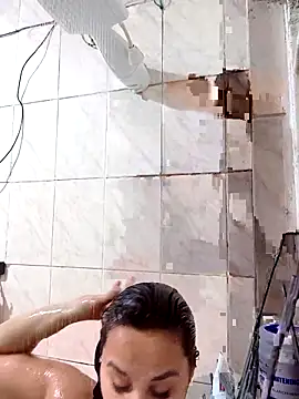 Snapshot of Larissinha015 chatting on March 4, 11:44 pm Larissinha015 online show from March 4, 11:44 pm