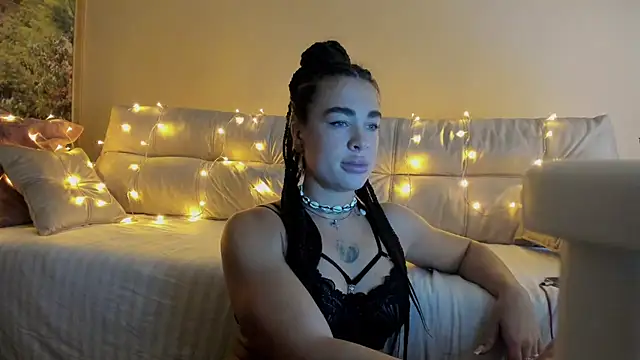 LaVIDA  online show from January 11, 3:39 pm