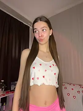 SkylineBliss online show from February 12, 9:10 pm