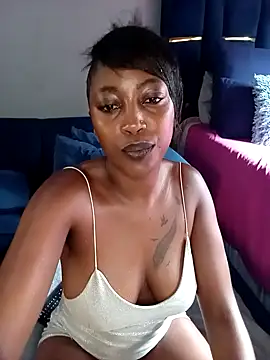 Snapshot of CocoButterxox chatting on April 8, 6:46 am CocoButterxox online show from April 8, 6:46 am