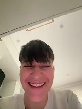 ravenryx online show from April 9, 12:10 pm