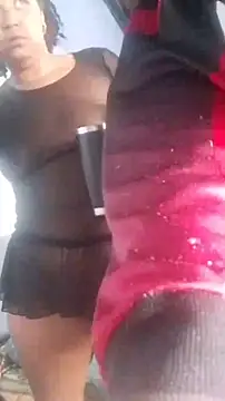 Isabel and Heckler online show from February 19, 11:39 am