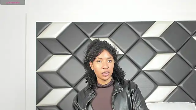 CarlaMarcuzzi online show from January 13, 8:47 pm