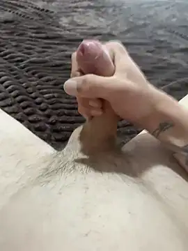 chrisst32 online show from March 11, 10:54 am