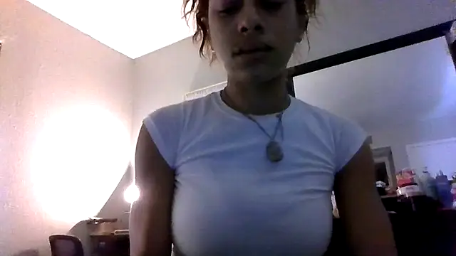 kittenkween8 online show from January 8, 11:40 pm