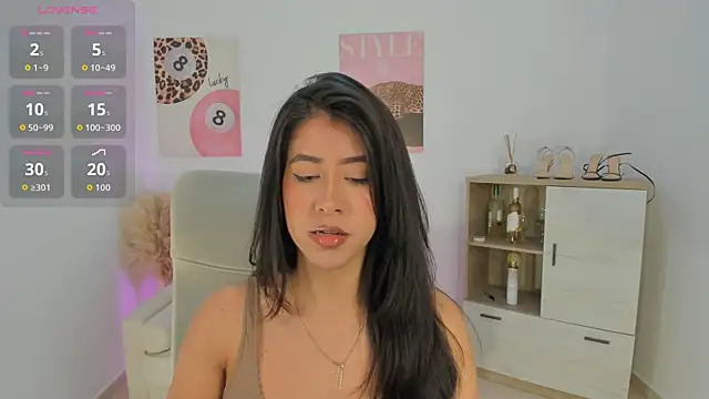 Sussan Monroe online show from April 1, 3:42 pm