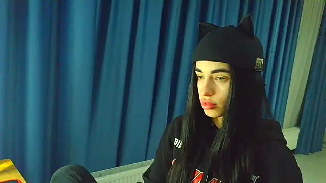 Vlada Elfie online show from March 10, 6:35 pm