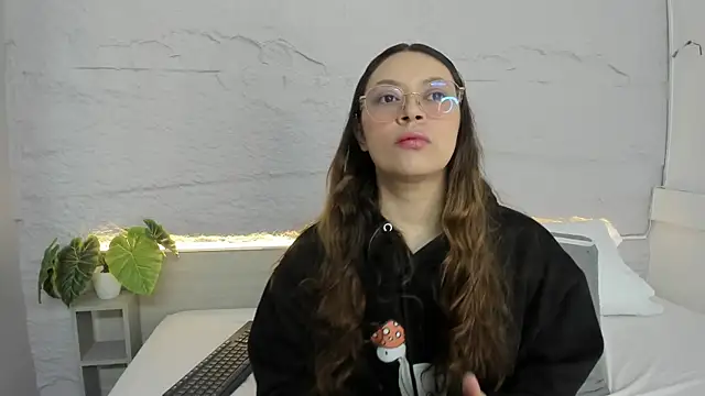 lanna 18  online show from March 24, 11:37 am