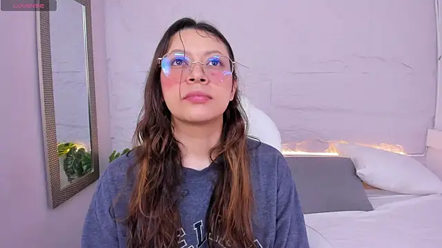 Snapshot of lanna_18_ chatting on June 25, 11:37 am lanna 18 online show from June 25, 11:37 am