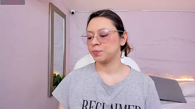 Snapshot of lanna_18_ chatting on July 11, 11:46 am lanna 18 online show from July 11, 11:46 am