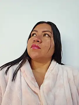 emilysofy online show from January 6, 9:39 pm