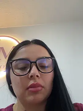 Mia  Bloom online show from February 2, 6:39 pm