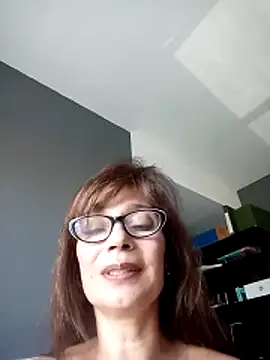 Snapshot of Danatetas chatting on February 10, 2:43 pm Danatetas online show from February 10, 2:43 pm