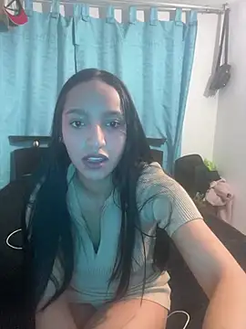 Snapshot of Eve_Ritz chatting on February 8, 3:32 am Eve Ritz online show from February 8, 3:32 am