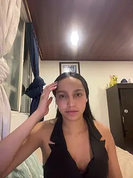 Snapshot of Eve_Ritz chatting on February 18, 4:19 am Eve Ritz online show from February 18, 4:19 am