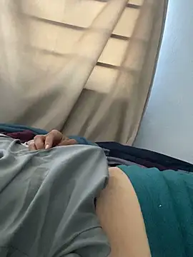 Snapshot of rulor69 chatting on March 4, 12:27 am rulor69 online show from March 4, 12:27 am