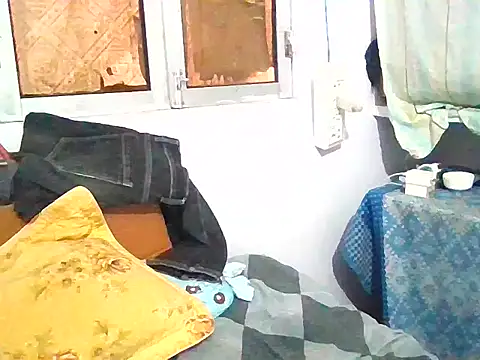 Snapshot of Sexy_Riyababy12 chatting on March 1, 4:14 am Sexy Riyababy12 online show from March 1, 4:14 am