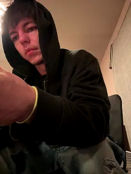 Snapshot of Kuttwasup chatting on January 8, 10:56 pm Kuttwasup online show from January 8, 10:56 pm