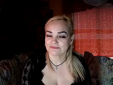 AureliaLove35 online show from February 18, 7:59 am