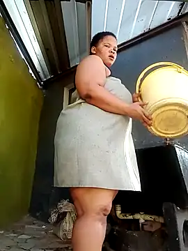 Snapshot of dalukuthula5832 chatting on April 8, 5:40 am dalukuthula5832 online show from April 8, 5:40 am