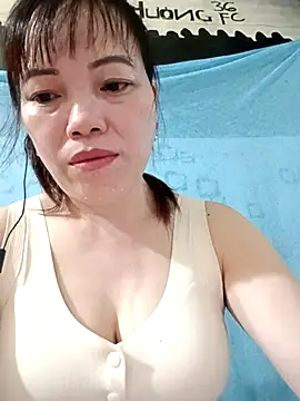 Snapshot of Sana-vn chatting on April 23, 2:19 pm Sana-vn online show from April 23, 2:19 pm