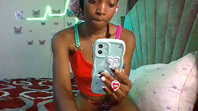 smily sophia online show from February 26, 6:34 am