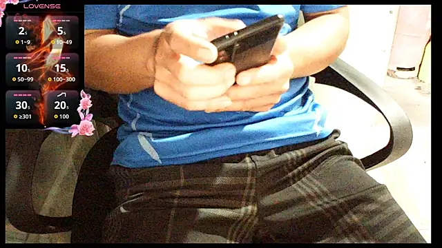 Snapshot of Deptraidatinh chatting on March 21, 1:10 am Deptraidatinh online show from March 21, 1:10 am