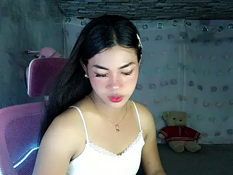 Margalona  online show from April 15, 5:47 am