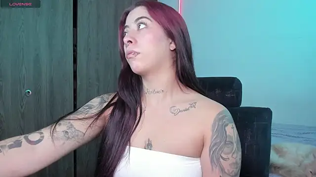 Snapshot of maazikeenx chatting on April 6, 2:40 pm maazikeenx online show from April 6, 2:40 pm