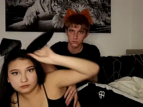 foxandbunny1 online show from January 8, 6:21 pm