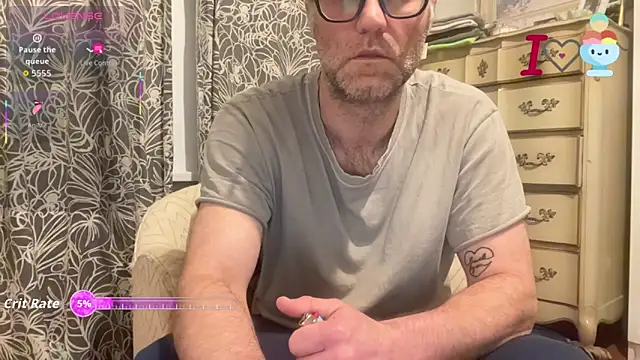 Snapshot of wolverinedream chatting on January 8, 6:37 am wolverinedream online show from January 8, 6:37 am