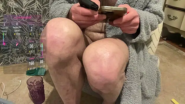 Snapshot of wolverinedream chatting on February 24, 10:35 am wolverinedream online show from February 24, 10:35 am