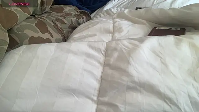 Snapshot of wolverinedream chatting on February 27, 5:57 pm wolverinedream online show from February 27, 5:57 pm