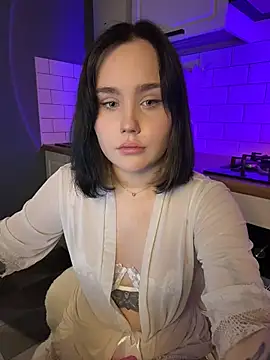 LolaRaze online show from January 18, 5:11 am