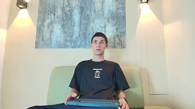 Snapshot of SEBASS_R chatting on January 9, 1:03 pm SEBASS R online show from January 9, 1:03 pm