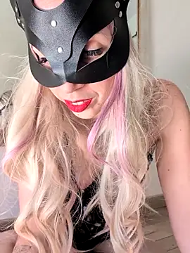 Snapshot of Purr0fNight_ chatting on February 3, 11:15 am Purr0fNight online show from February 3, 11:15 am