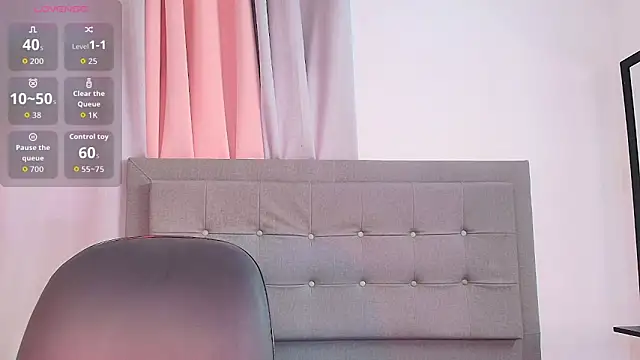 Snapshot of saray_reesee chatting on February 20, 8:09 pm saray reesee online show from February 20, 8:09 pm