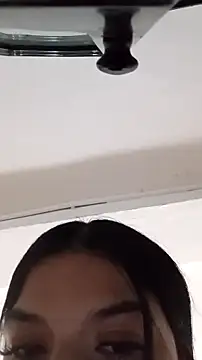 Snapshot of saray_reesee chatting on February 27, 3:56 pm saray reesee online show from February 27, 3:56 pm