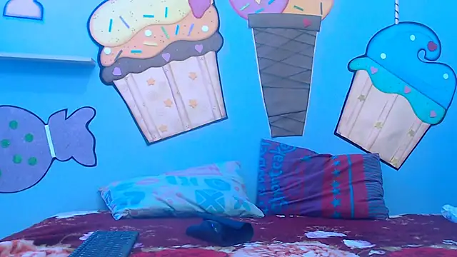 skinnysexzara18 online show from February 22, 1:29 am